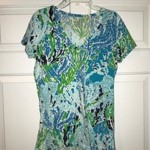 Lilly Pulitzer Let’s Cha Cha everyday tee.